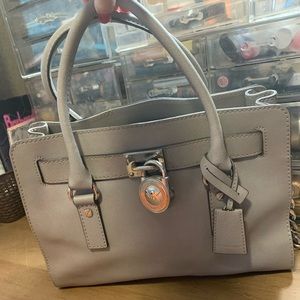 Micheal Kors Purse